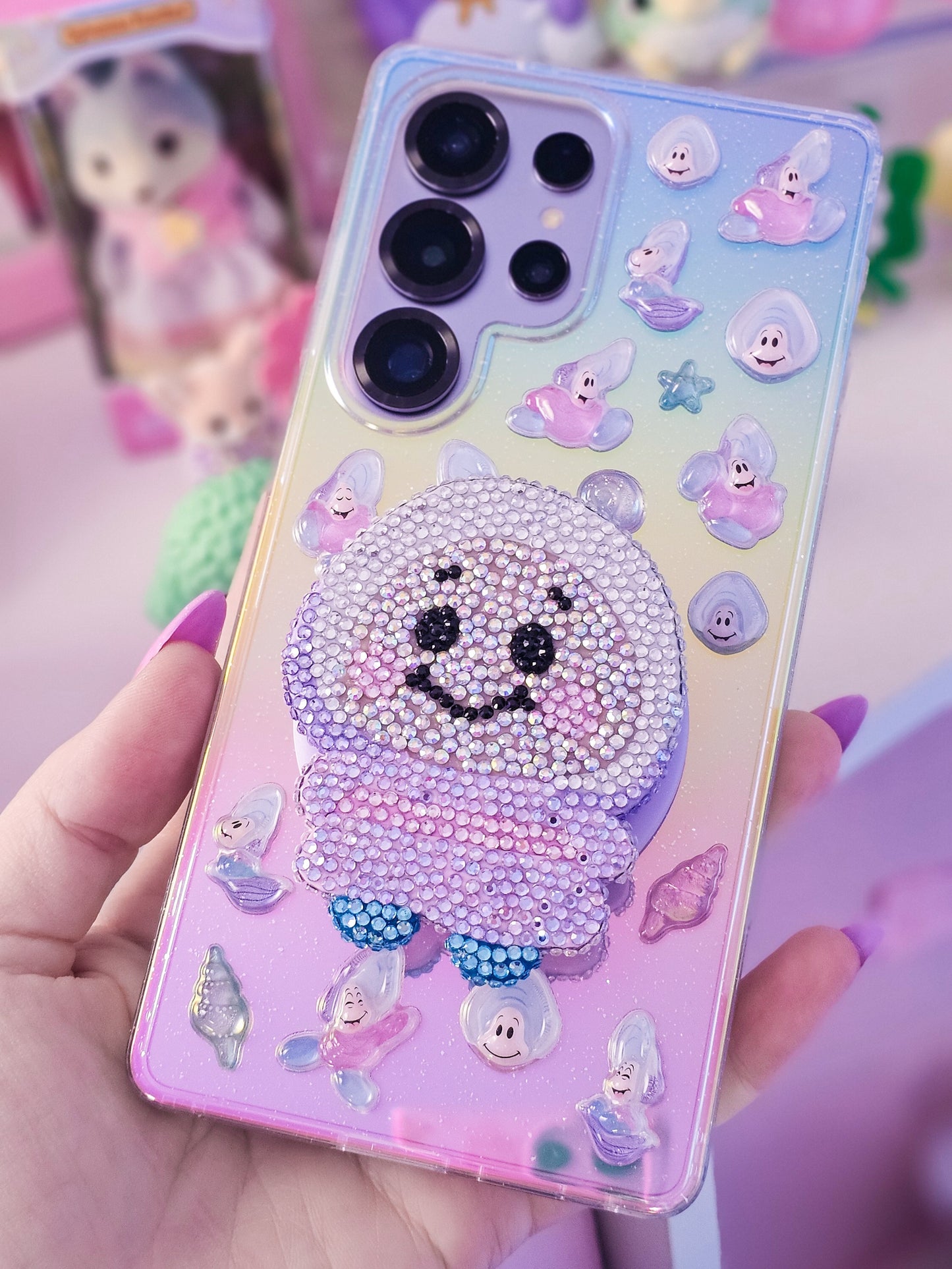 Crystal Gem Oyster Baby Soft Touch Magnetic Phone Grip