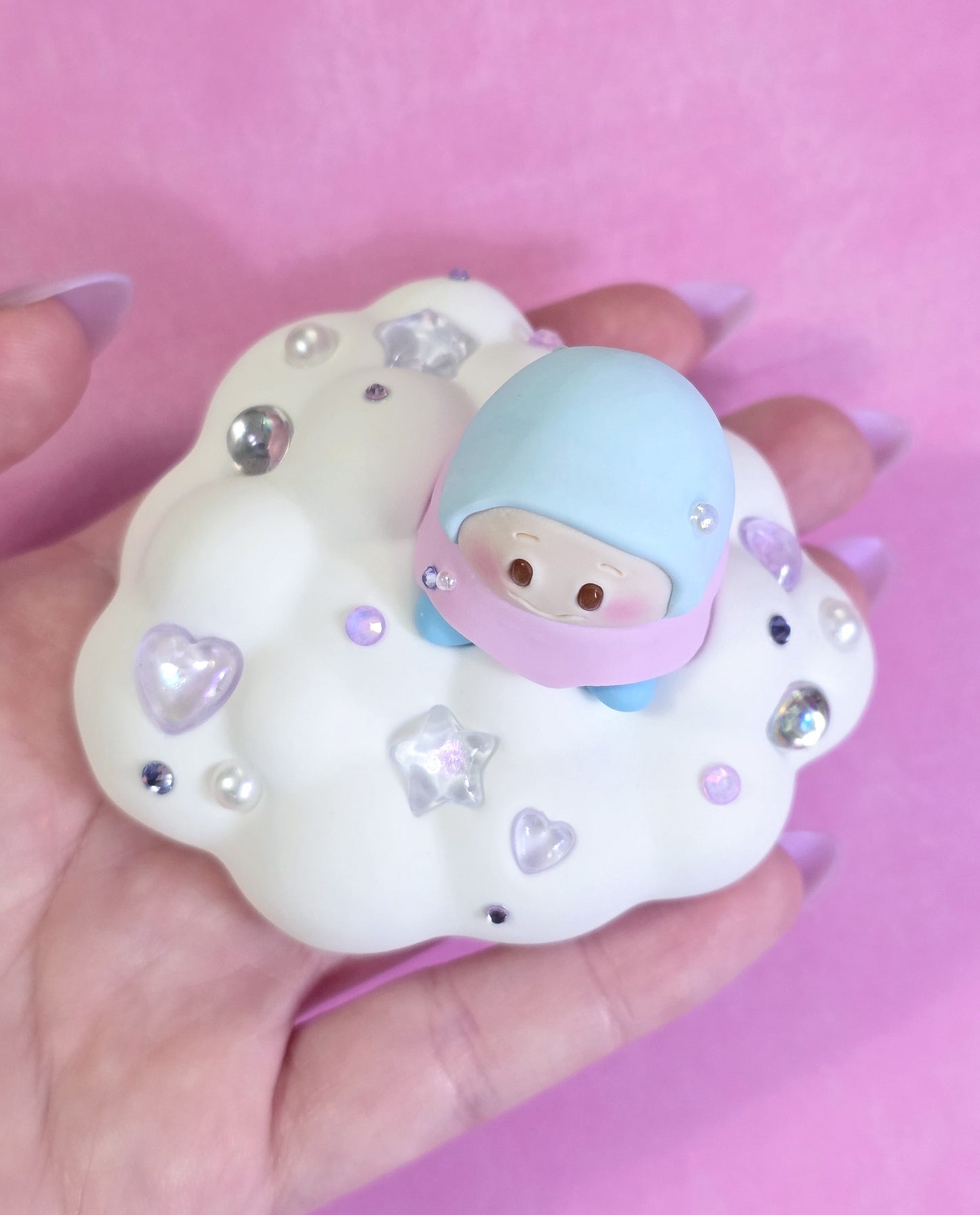 Oyster Ufufy Cloud Figure
