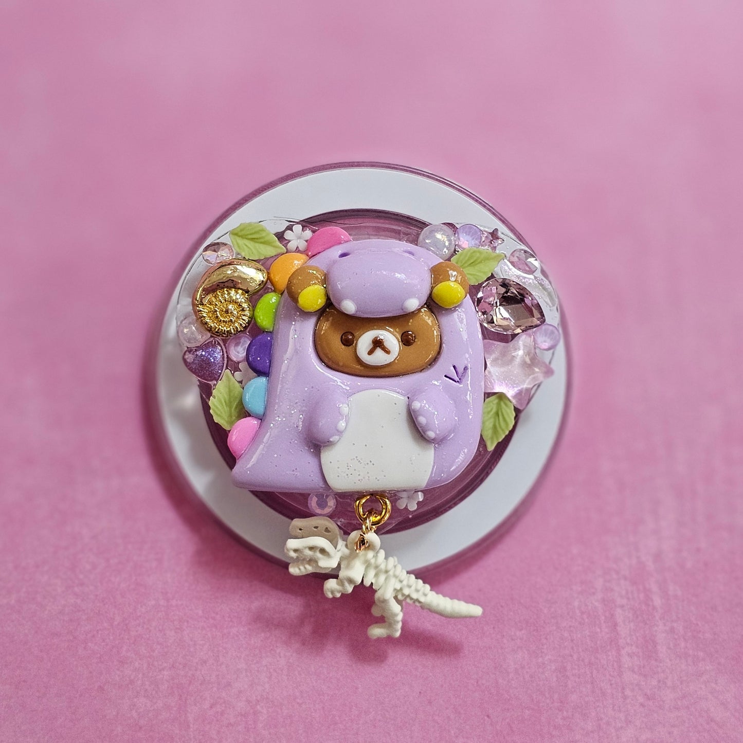 Dino Kuma Magnetic Jeweled Phone Grip