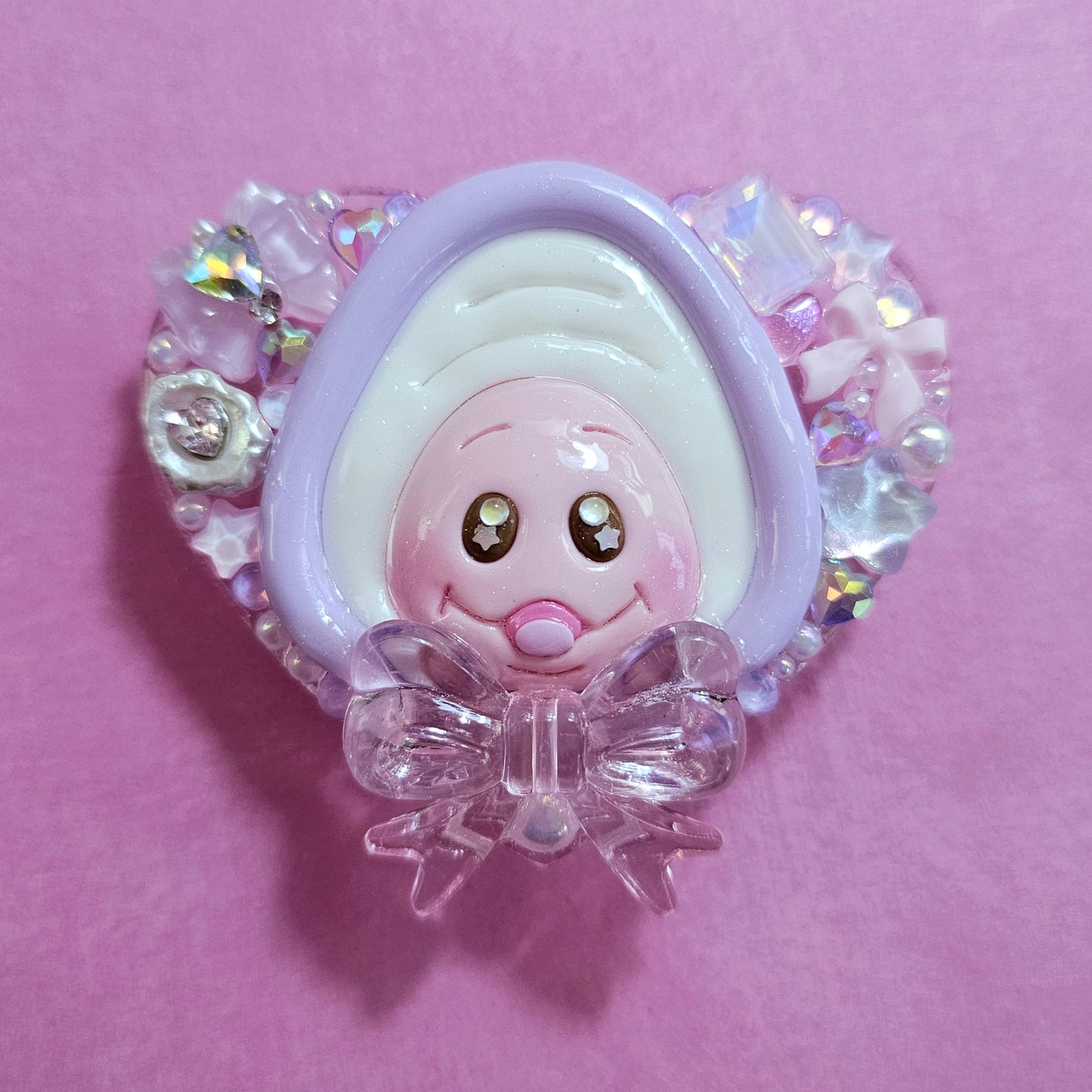 Oyster Baby Jeweled Phone Grip