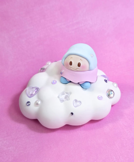 Oyster Ufufy Cloud Figure